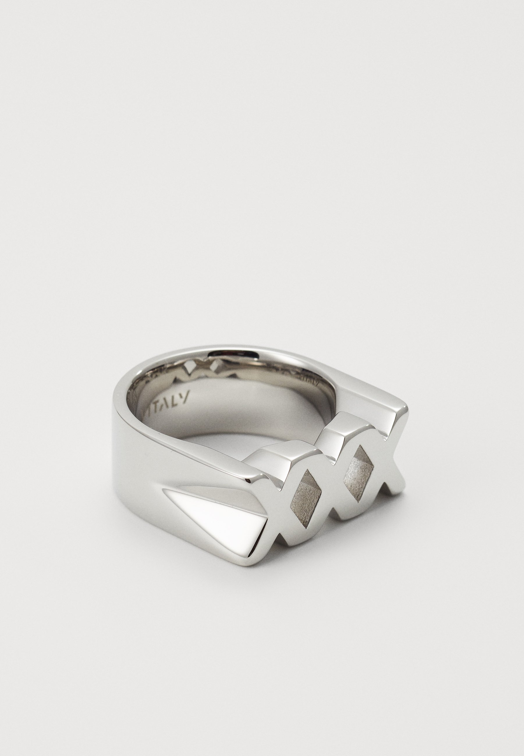 Xxx Ring